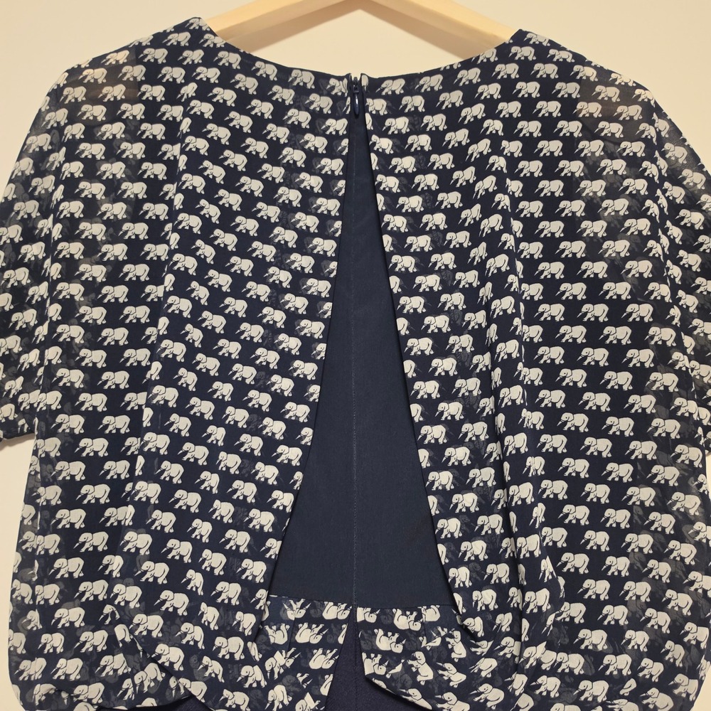 Cabi Elephant Print Layered Blouse Navy Blue White Short Sleeve Top Size Small - Picture 10 of 10